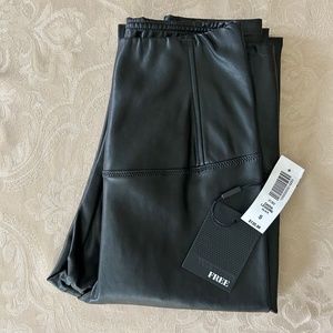 NWT Aritzia Wilfred Free Daria High-Waisted Leather Leggings, Black, Size S